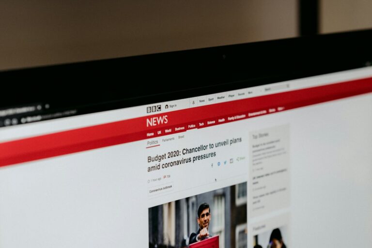 Photo authority building through news site citations