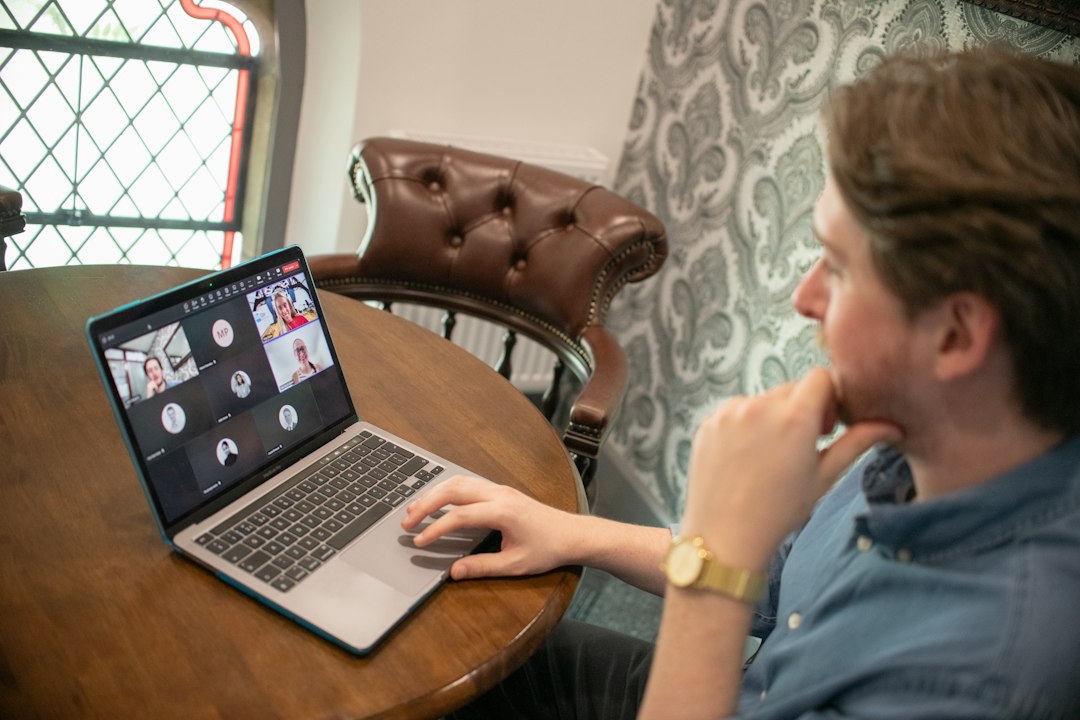 Photo webinar collaboration with bloggers